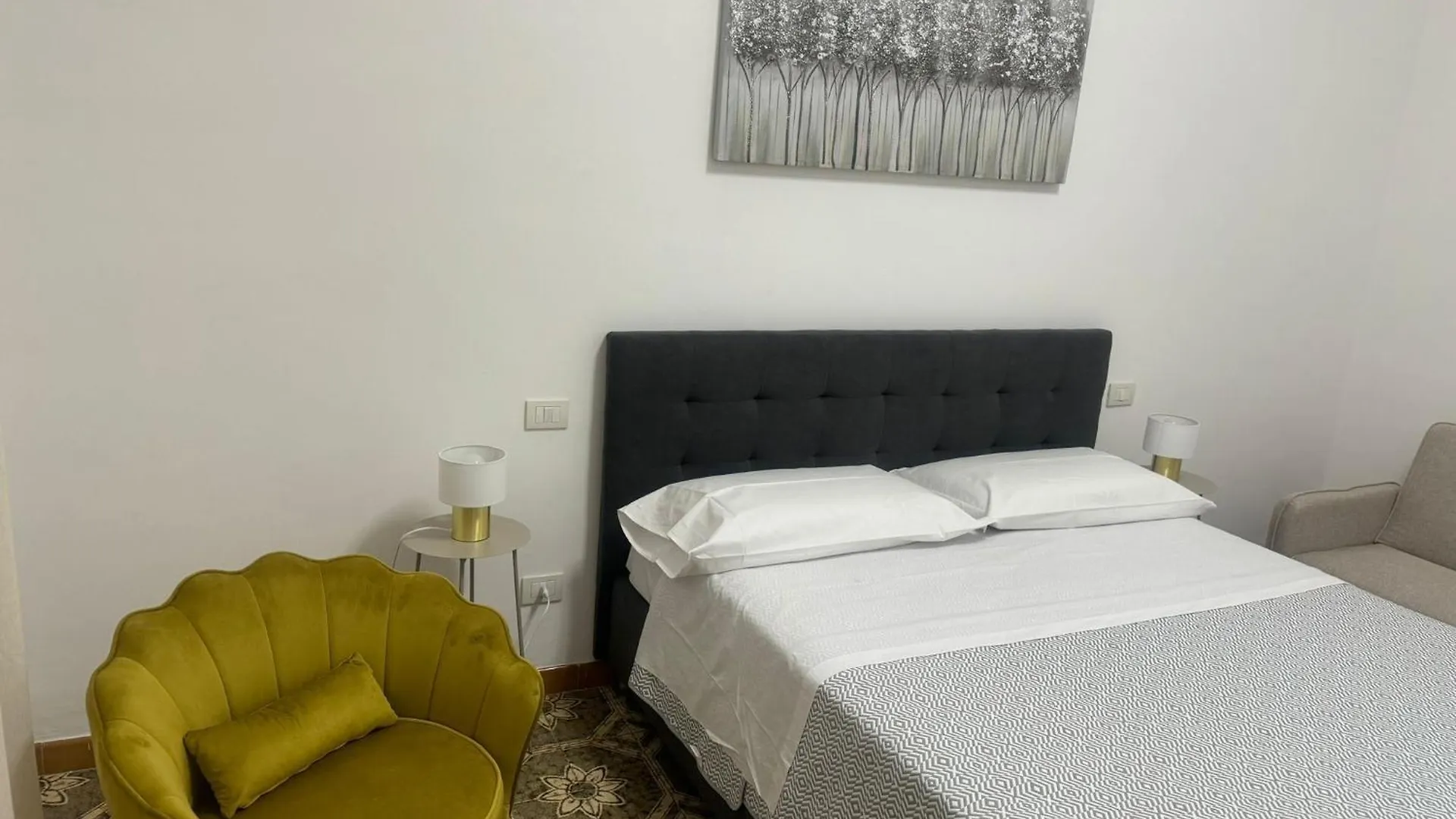 Larisa Home Apartment Rome
